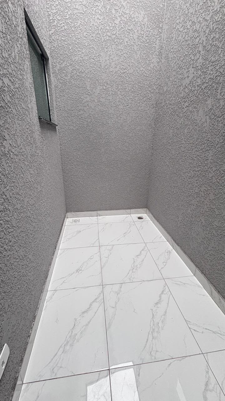 Sobrado com 3 quartos ( 1 suíte ) no Jardim Itália 8