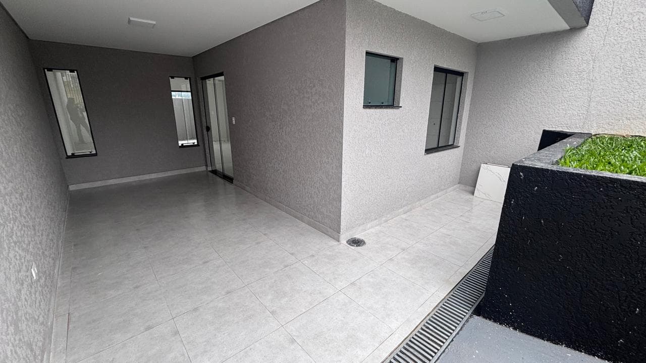 Sobrado com 3 quartos ( 1 suíte ) no Jardim Itália 11